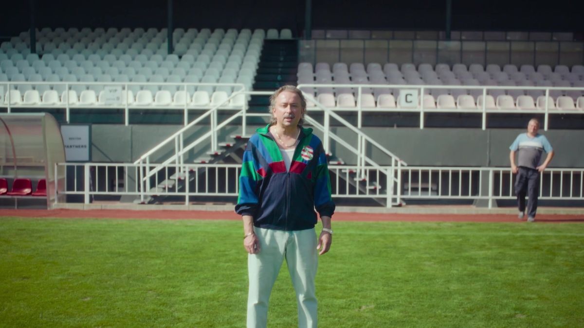 Kapříci, jablka, notičky. Seriál Štěstíčku naproti představuje trailer